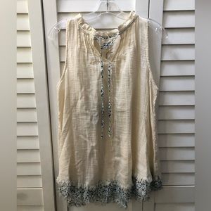 True Craft•M•White Top